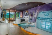 Lugu Lake Lakeside Dream · Hillside Lakeview Boutique Hotel Hotel a Ninglang