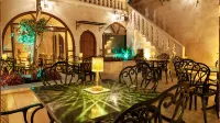 REJİ BOUTİQUE HOTEL Các khách sạn gần Harran Universitesi Sanliurfa Meslek Yuksekokulu