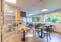 B&B Hotel Lyon Centre Monplaisir - فطور