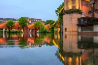 Jingdezhen Taoyue Art Hotel (Taoxichuan Creative Plaza Ceramic Art Street)