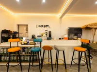 Hourglass · Time's Nest Desert Scenic Homestay Hotels in Zhongwei