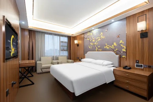 Urban Yiju Hotel (Xianning Yinquan Avenue Science and Technology College)