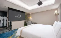 XANA Deluxe Hotel in Hefei Pearl Square