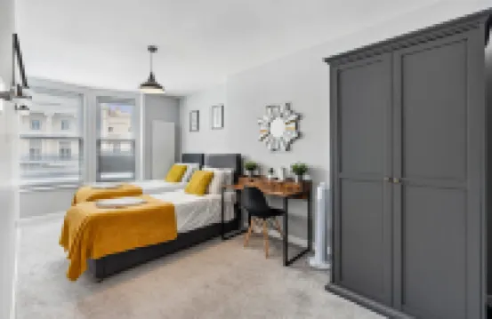 Bright-on Heights F4