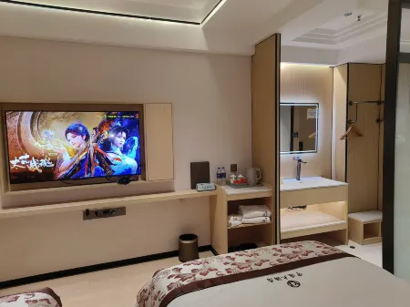 Menghai Yutong Grand Hotel Отели рядом с достопримечательностью «Daluo Town»