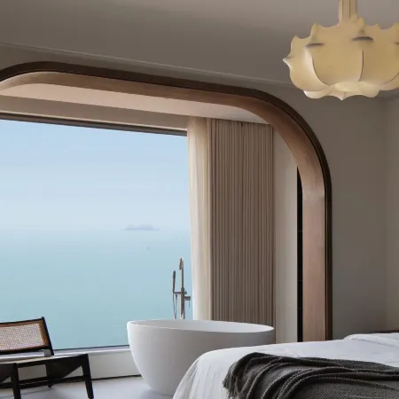 Sea under the eaves