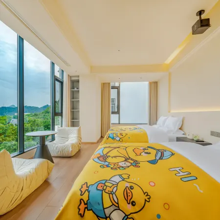 Pillow Creek Yalu Hotel (Huangguoshu Waterfall Scenic Area)