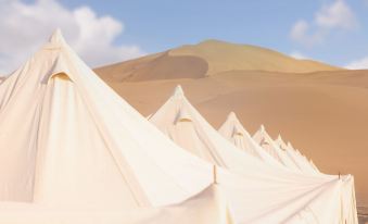 Dunhuang Starry Sky Secret Realm Sand View Hotel (Behind Mingsha Mountain)