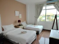 Natol Homestay- Kuching Home Penthouse Airport Road