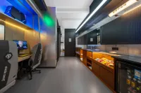 Gravity Space E-sports Hotel - Esports