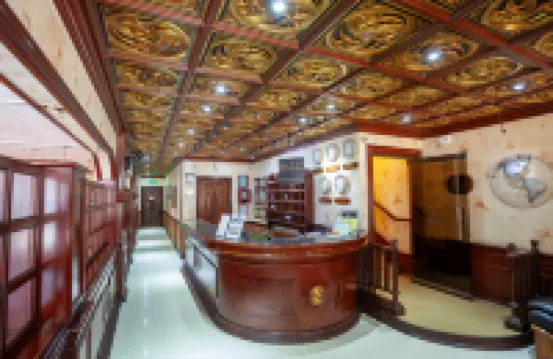 The Amsterdam Hotel (formerly Hotel Royal Amsterdam) Hotel di Angeles