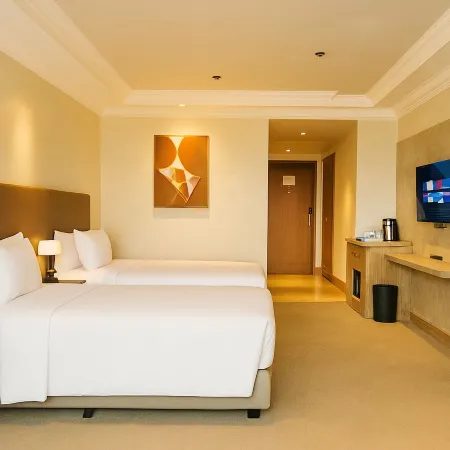 Vermillion Hotel