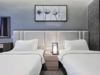 Fives Hotel Dnp Hotels near Danga City Mall