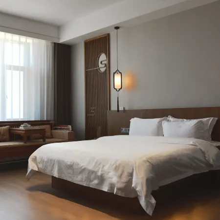Jinghai Hotel