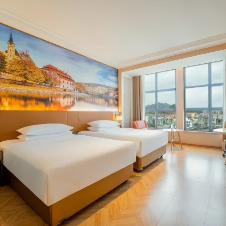 Vienna Hotel (Southeast Qiandong Danzhai Wanda Town)