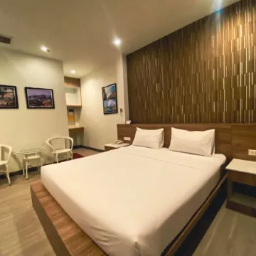 Seree Grand Resort