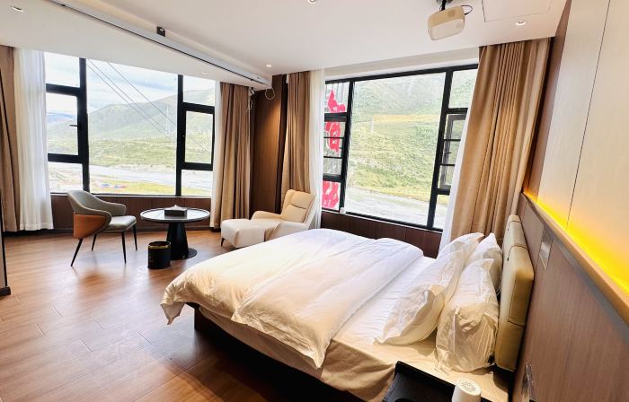 Biru Lanou Hotel