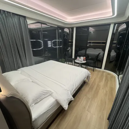 Longzhushan Xingkong Suji Homestay