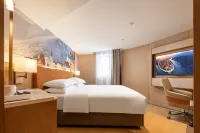 Vienna Hotel Haikou (Qilou Old Street Hainan University Branch)