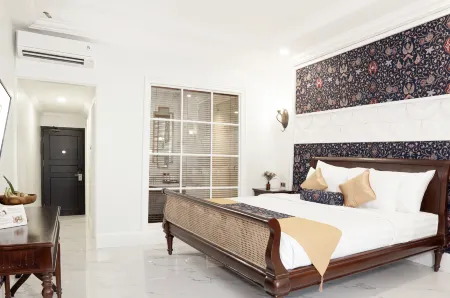 MAHALAYA The Legacy Hotel Отели рядом с достопримечательностью «Balekambang Park»