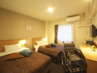 Yokohama Heiwa Plaza Hotel Các khách sạn gần Hiranumabashi Railway Station