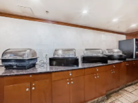 キャンモア イン & スイーツ キャンモアのホテル