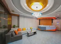 Yifei Hotel (Liupanshui High-Speed Railway Station People's Square)