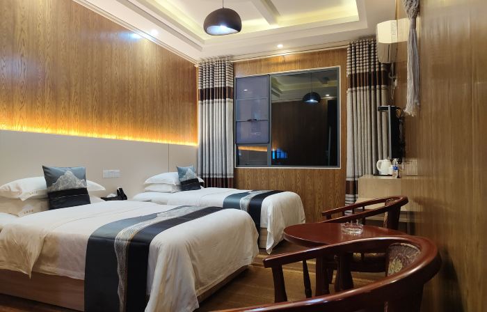 Lecheng Hotel