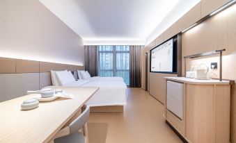 Quanji Gongyi Administrative Center Hotel