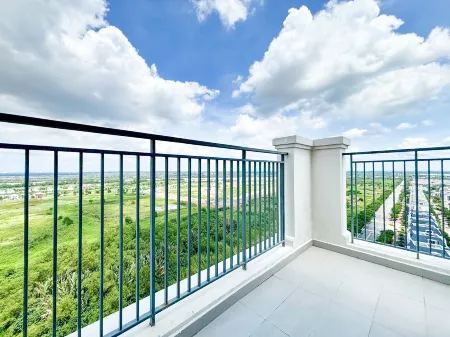 Lumiere Apartment Swanbay Dong Nai Отели в г. Nhon Trach District