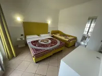 White House Hotels in Parabiago