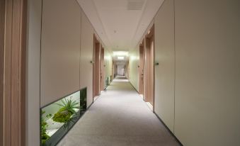 EASYINN Yizhu Holiday Hotel (Nanchang Honggutan Wanda Plaza Qiushui Park)