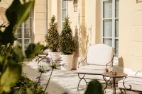 Hôtel les Lumières - Relais & Châteaux