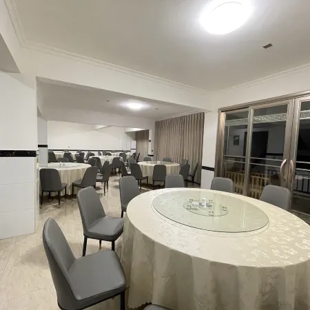 Xinghuaxiang Homestay Hotel