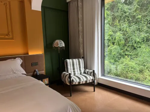 Huagang Yuelan Bay Hotel Hotels in Pingxiang