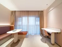 HanTing Hotel (Jiashan Renmin Avenue)