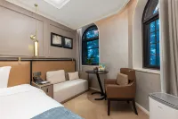 Luqin Hotel (Guling Street Cableway Upper Platform) - balcony