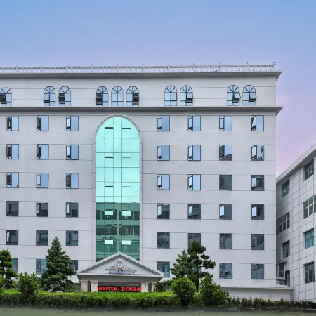 Caohai International Hotel