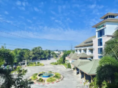 Sabai hotel Hotels near Guru-Summanakara