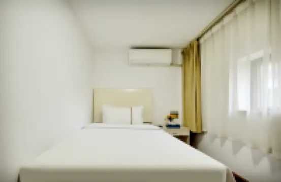 Huating Business Hotel