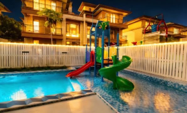 Yujian Holiday Villa (Midea Egret Lake Branch, Foshan)