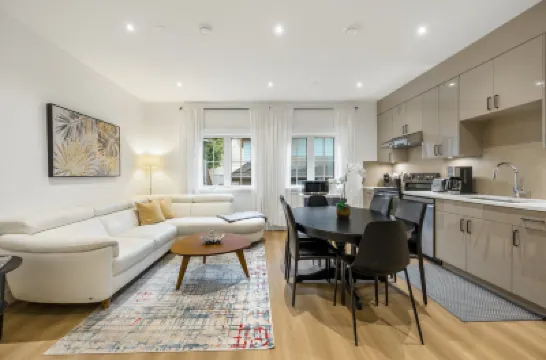New Luxury 4BR Dunbar Home Near UBC & Kits | Sleeps 10 | Ideal for World Cup Guests Hotels near Spanish Banks
