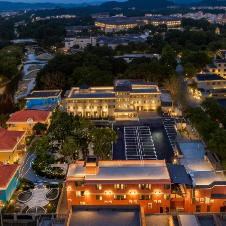 Yunfu Xinxing Sanye Hot Spring Hotel