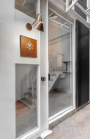 台南友愛有愛智能入住旅店