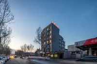 Hejin Jinyuan Light Luxury Hotel