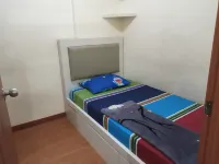 Adhigana Property Kemang View - Kitchenette