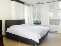 Bright Apartment with Kingsize Boxspring Amsterdam