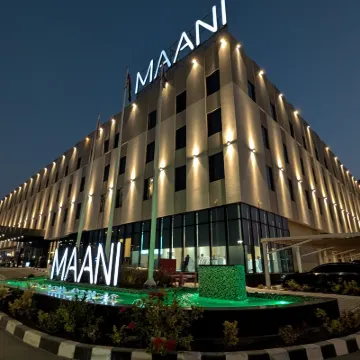 فندق معاني مسقط Hotels near Random للمنتجات السودانية والجلديات والتحف