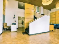 Sparrow Elements Boutique Near Mg Marg Hoteles cerca de Monasterio Enchey