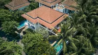 DiStay Beachfront Villa - Free Airport Pickup - Villas